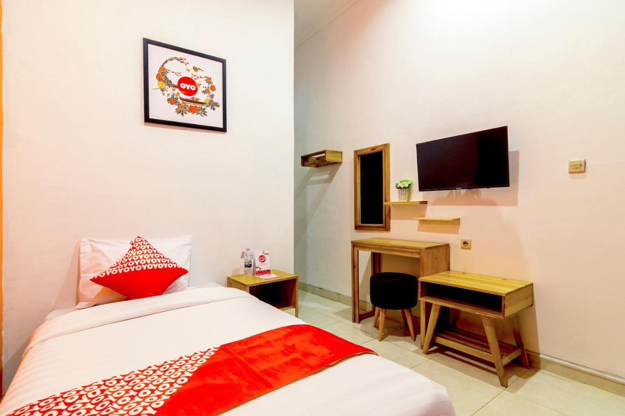Oyo 1309 Hotel Shafira Syariah Yogyakarta Exterior photo