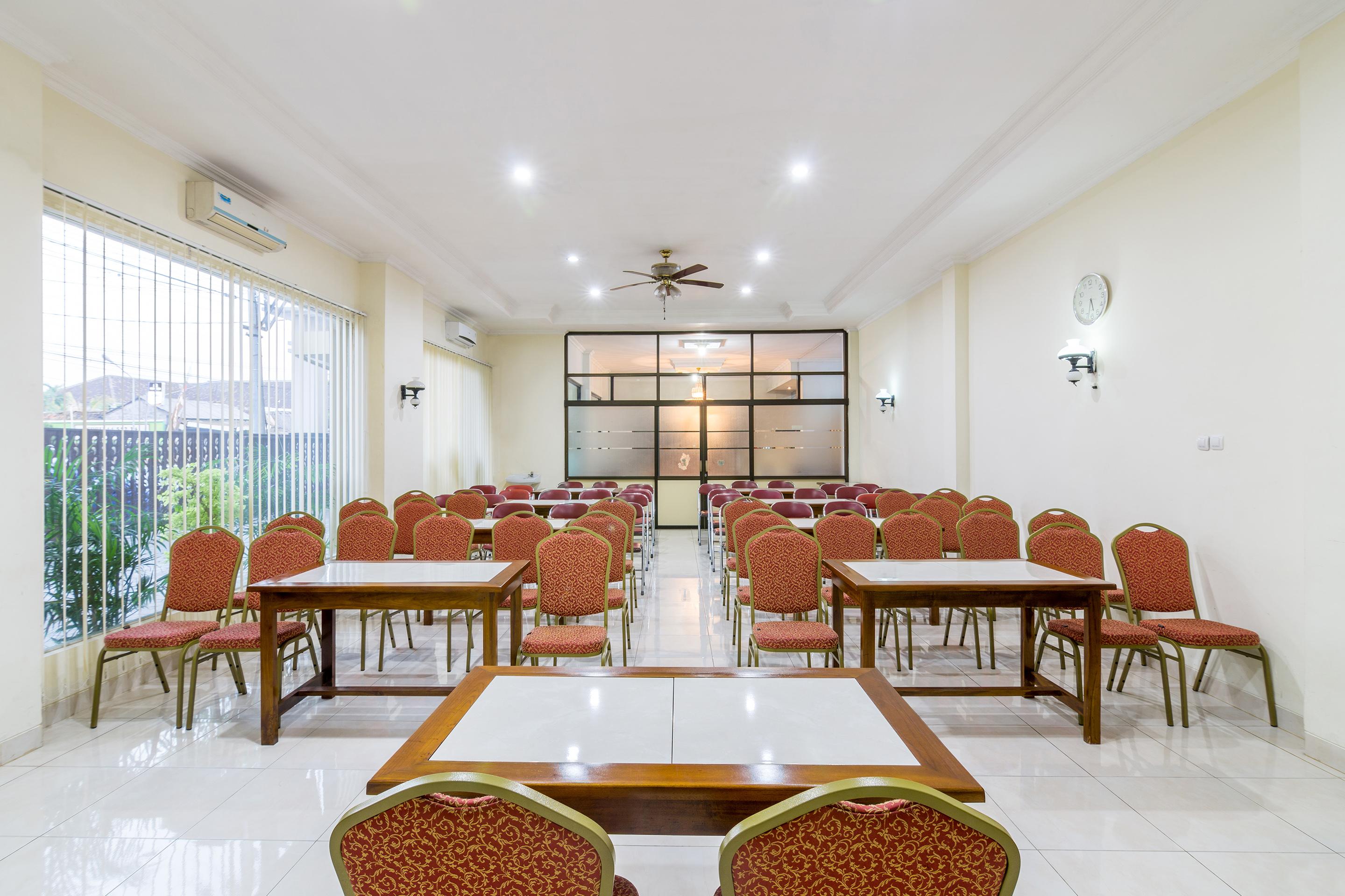 Oyo 1309 Hotel Shafira Syariah Yogyakarta Exterior photo